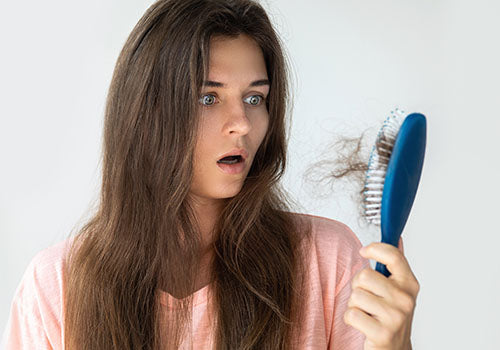 È Normale La Caduta Dei Capelli?